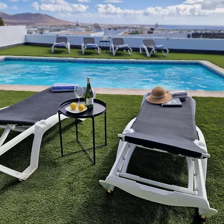 Great View - Luxury With Sea View Apartment