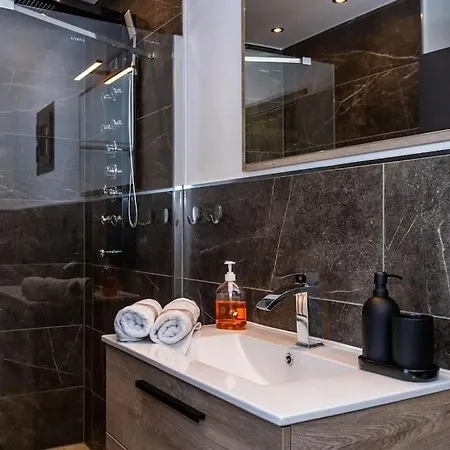 Great View - Luxury With Sea View